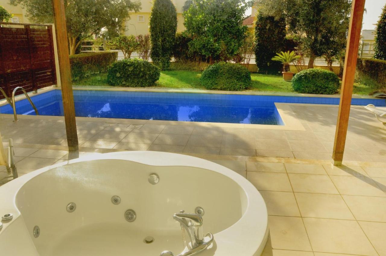 Babylon Luxury Villa With Private Pool And Indoor Heated Pool Sidé Extérieur photo