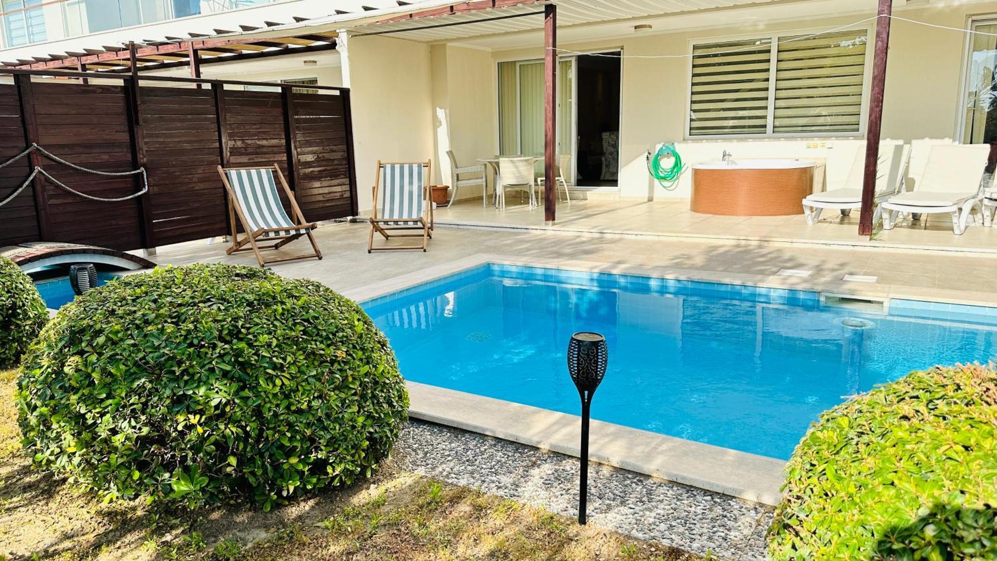 Babylon Luxury Villa With Private Pool And Indoor Heated Pool Sidé Extérieur photo
